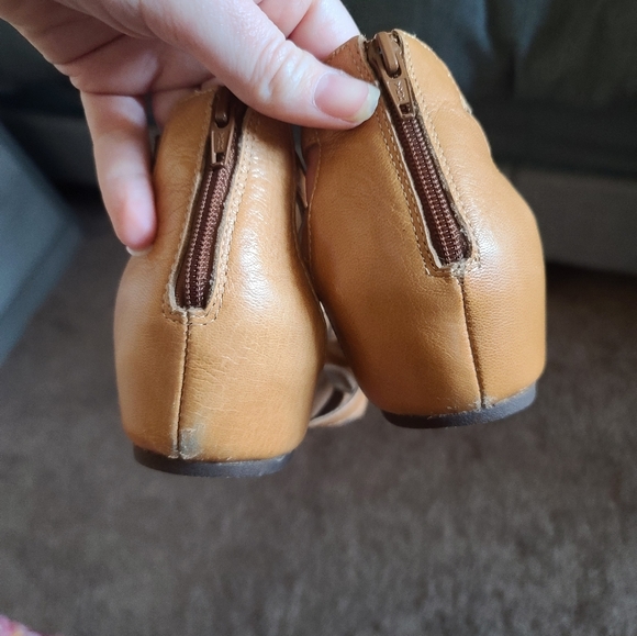 Sandals - Picture 6 of 6